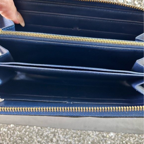 Louis Vuitton Zippy Wallet Vernis Blue - Picture 7 of 7